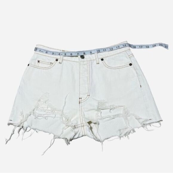 IRO FANNE Preshrunk Distressed Denim Shorts – High Rise Ecru, Size 26 - Picture 3 of 9